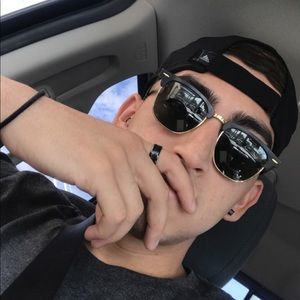 Meet your Posher, Ivivan